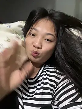 Lyn-be99 online show from March 11, 2026, 1:55 am