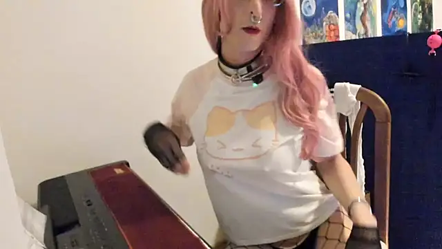 Snapshot of Miaxma chatting on May 2, 2026, 6:24 pm Miaxma online show from May 2, 2026, 6:24 pm