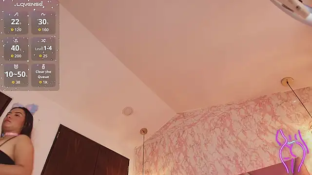 Snapshot of SOPHIIE_LUX_ chatting on March 3, 2026, 7:20 pm SOPHIIE LUX online show from March 3, 2026, 7:20 pm