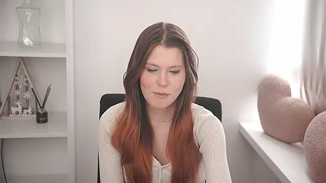 MarnieWootan online show from March 6, 2026, 5:04 am