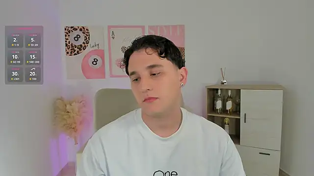 Massimo Fiore online show from March 17, 2026, 8:12 pm