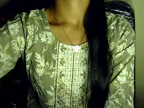 Snapshot of Khushi_v chatting on March 5, 2026, 4:36 pm Khushi v online show from March 5, 2026, 4:36 pm