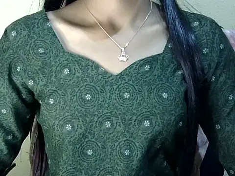 Snapshot of Khushi_v chatting on April 9, 2026, 4:12 pm Khushi v online show from April 9, 2026, 4:12 pm