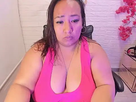 Snapshot of Shara_Oz chatting on June 18, 2026, 3:18 am Shara Oz online show from June 18, 2026, 3:18 am