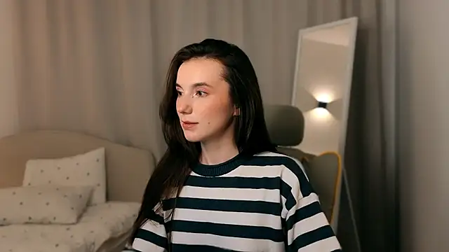 ssandralovin online show from February 13, 2026, 7:43 pm