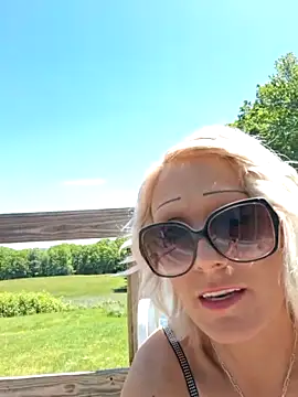 Snapshot of BeautifulFire23 chatting on June 3, 2026, 4:23 pm BeautifulFire23 online show from June 3, 2026, 4:23 pm