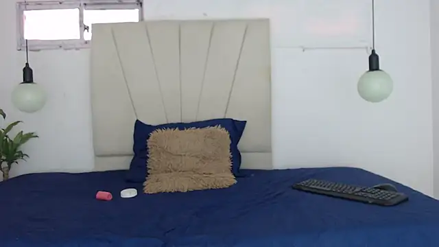 Snapshot of Ashley_Ebony__ chatting on April 8, 2026, 12:27 pm Ashley Ebony online show from April 8, 2026, 12:27 pm