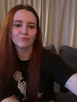 PoppySlut6999 online show from February 16, 2026, 9:33 pm