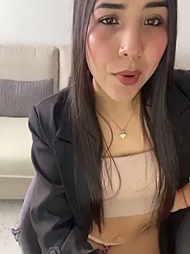 Mayka sex online show from March 3, 2026, 4:57 pm