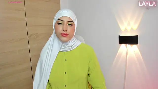 Snapshot of LAY_LA_ chatting on February 3, 2026, 8:58 pm LAY LA online show from February 3, 2026, 8:58 pm