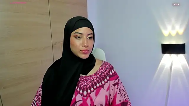 Snapshot of LAY_LA_ chatting on February 24, 2026, 10:08 pm LAY LA online show from February 24, 2026, 10:08 pm