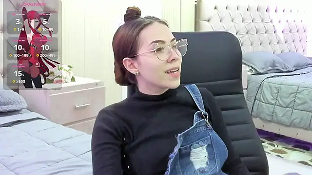 Snapshot of lizzyrossie chatting on June 13, 2026, 9:46 pm lizzyrossie online show from June 13, 2026, 9:46 pm