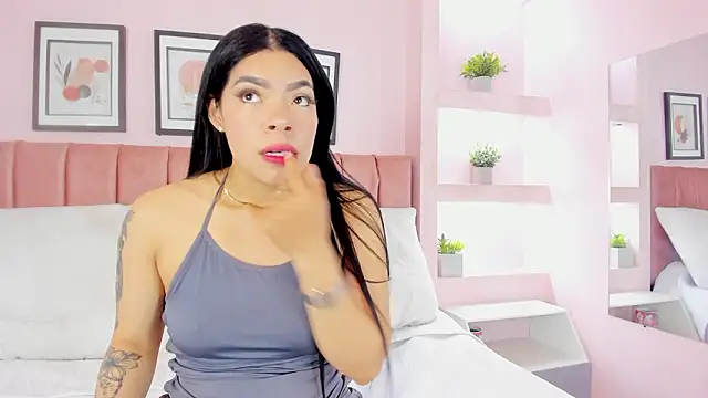 Sophia Salem online show from March 3, 2026, 12:11 pm