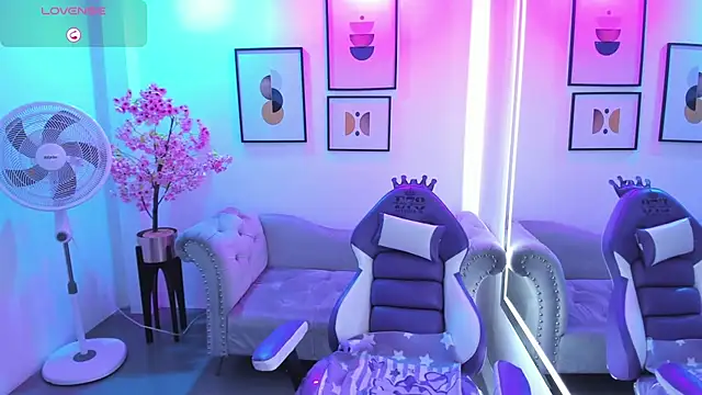 Victoria  doll online show from April 28, 2026, 12:21 pm
