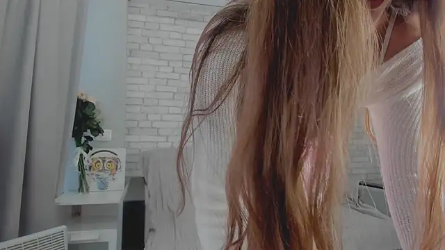 calystria online show from February 15, 2026, 7:16 am