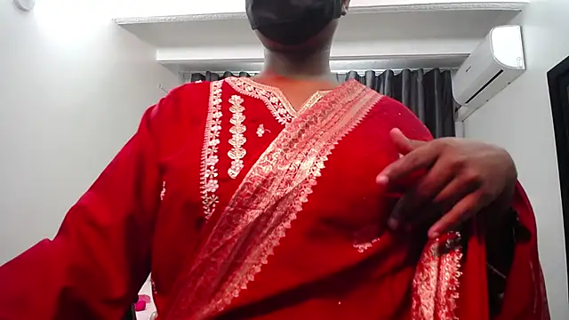 kavya suri  online show from February 17, 2026, 3:19 pm