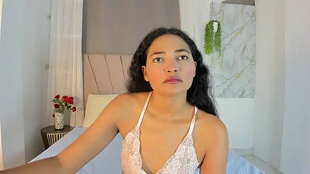 Elayha 28 online show from June 14, 2026, 2:24 am