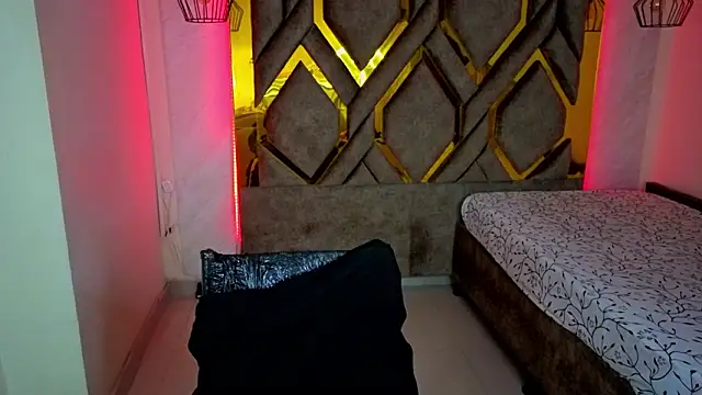 Luvienne online show from February 10, 2026, 8:35 pm