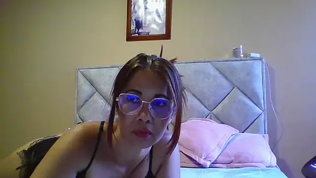 Snapshot of camila_star10 chatting on June 22, 2026, 8:39 pm camila star10 online show from June 22, 2026, 8:39 pm