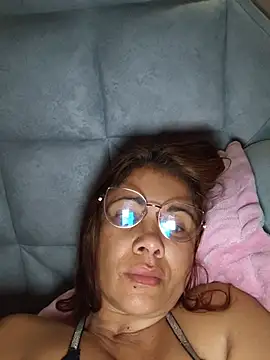 Snapshot of camila_star10 chatting on June 25, 2026, 11:37 am camila star10 online show from June 25, 2026, 11:37 am