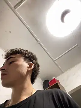 vanilla Kush online show from February 10, 2026, 9:35 am