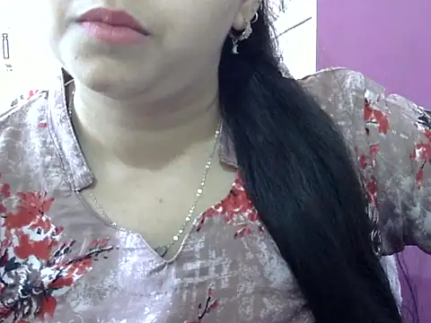 Cute Aliyaa online show from April 30, 2026, 9:48 am