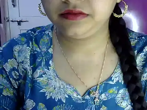 Cute Aliyaa online show from June 22, 2026, 1:08 pm