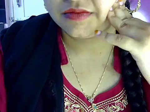 Cute Aliyaa online show from June 27, 2026, 11:04 am