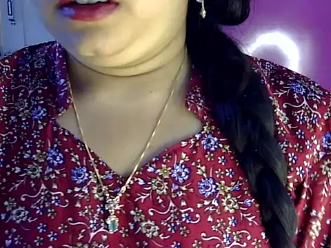 Cute Aliyaa online show from July 13, 2026, 12:30 pm