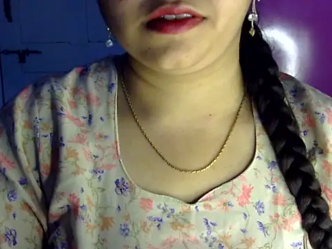 Cute Aliyaa online show from July 14, 2026, 2:12 pm