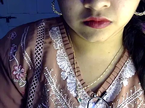 Cute Aliyaa online show from July 24, 2026, 1:53 pm