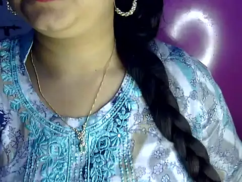 Cute Aliyaa online show from July 28, 2026, 2:13 pm