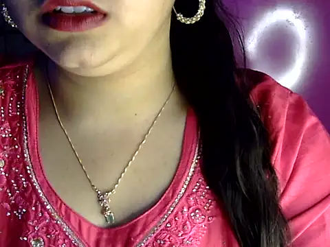 Cute Aliyaa online show from July 31, 2026, 1:10 pm