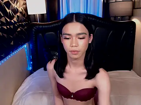 ItsurGirlMiana online show from February 21, 2026, 7:37 pm