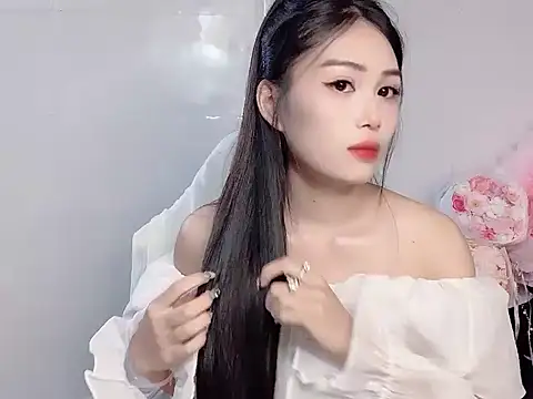 Thuy79 online show from March 15, 2026, 3:40 pm