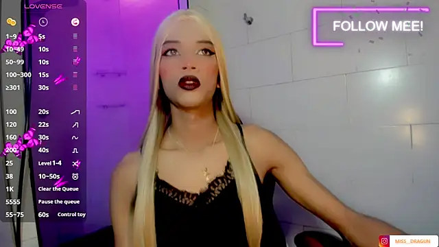 Samantha Ortega  online show from April 26, 2026, 10:02 am