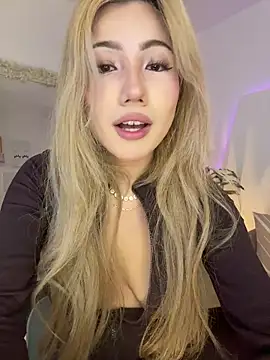 Isa cortes  online show from June 23, 2026, 2:59 pm