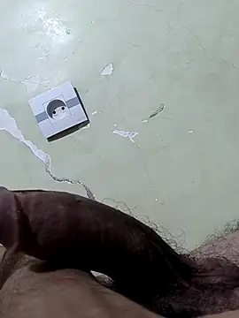 Nniiyakk online show from June 16, 2026, 4:42 pm