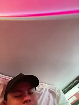 Snapshot of andresmahecha777 chatting on March 14, 2026, 11:10 pm andresmahecha777 online show from March 14, 2026, 11:10 pm