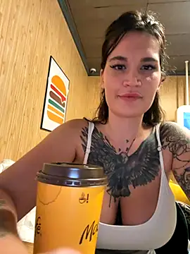 Snapshot of TattooGirlAlia chatting on October 28, 2025, 5:48 pm TattooGirlAlia online show from October 28, 2025, 5:48 pm