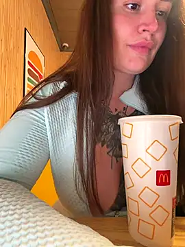 Snapshot of TattooGirlAlia chatting on November 4, 2025, 7:35 pm TattooGirlAlia online show from November 4, 2025, 7:35 pm