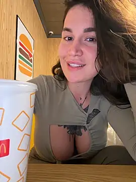 Snapshot of TattooGirlAlia chatting on November 9, 2025, 7:56 pm TattooGirlAlia online show from November 9, 2025, 7:56 pm