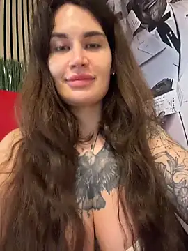 TattooGirlAlia online show from April 4, 2026, 7:06 am