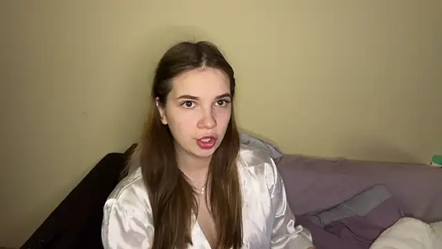 Snapshot of SoftIris_ chatting on February 18, 2026, 5:42 pm SoftIris online show from February 18, 2026, 5:42 pm