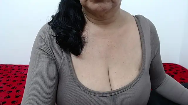 ElizabethMiler online show from July 2, 2026, 6:25 pm