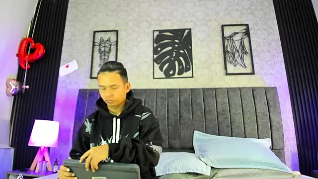 bliinkii and luka  online show from March 17, 2026, 1:14 pm