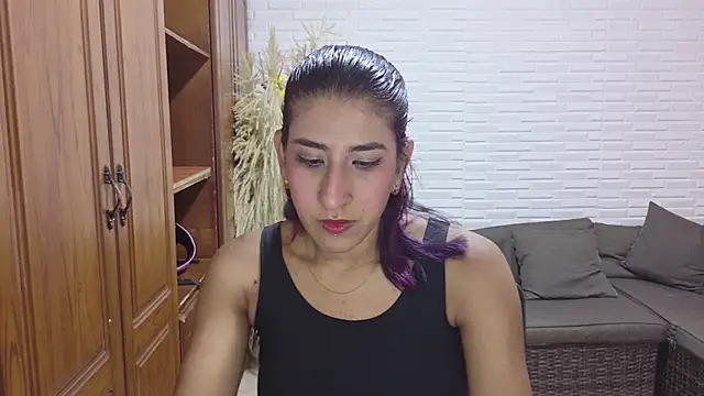 Snapshot of Violet_rousse7 chatting on June 3, 2026, 4:26 am Violet rousse7 online show from June 3, 2026, 4:26 am