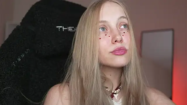 Appr0ved  online show from February 14, 2026, 3:09 pm