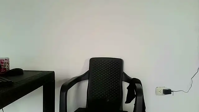 luisk200 online show from February 10, 2026, 1:04 pm