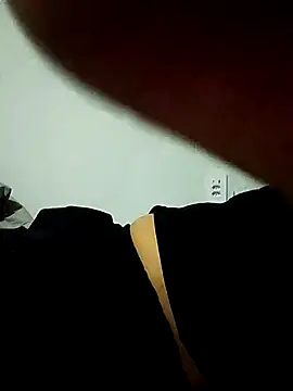 Snapshot of dilduarte26 chatting on April 24, 2026, 11:18 pm dilduarte26 online show from April 24, 2026, 11:18 pm